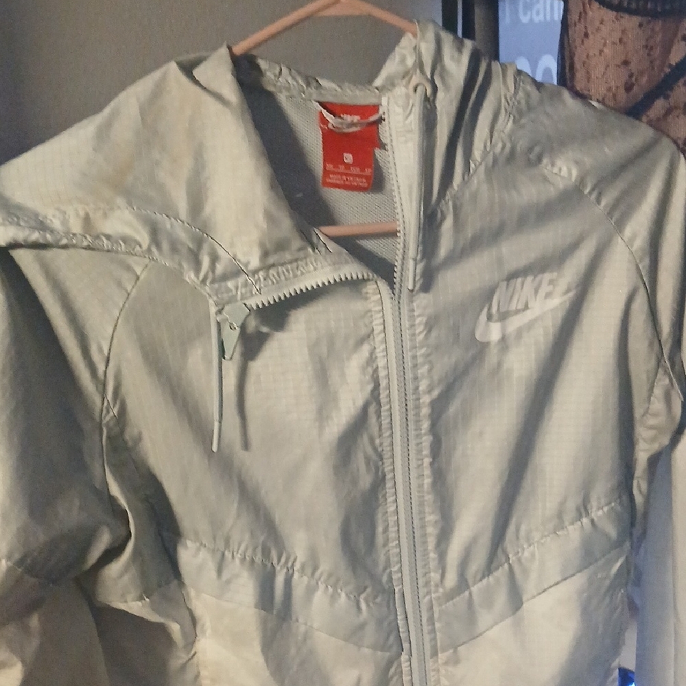 Nike Women's Light Gray Ski Jacket